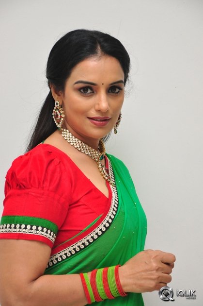 Shwetha-Menon-at-She-Movie-On-Location-Press-Meet